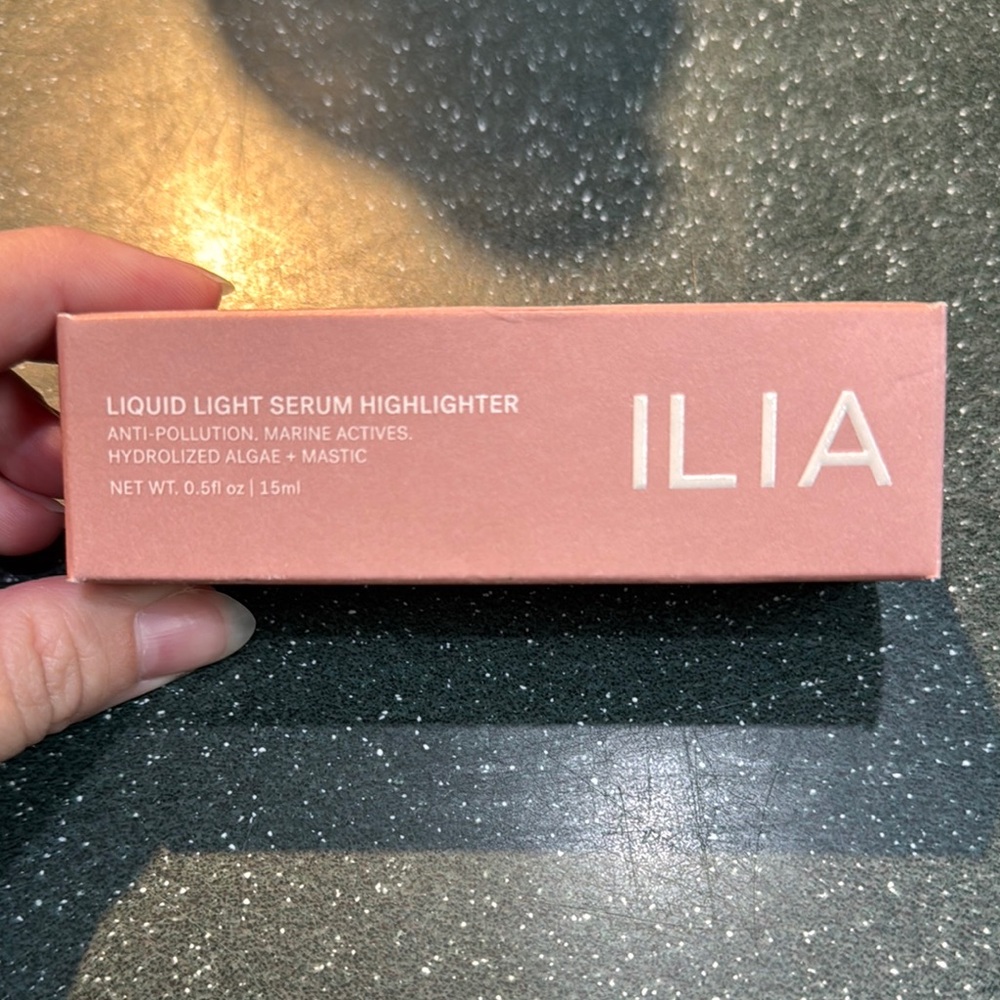 NIB ILIA Liquid Light Serum Highlighter - Nova